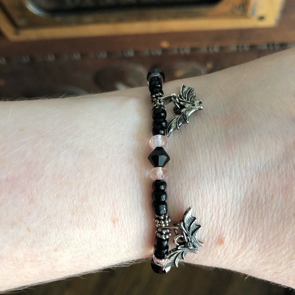 Bat Charm bracelet - Picture 1 of 6